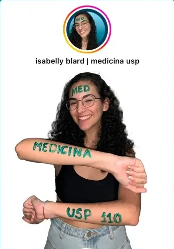 Isabelly, aprovada em Medicina na USP